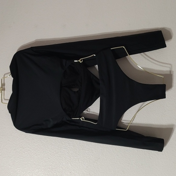 Black Long Sleeve One Piece Swimsuit/ Rash Guard Size XL - Picture 2 of 3